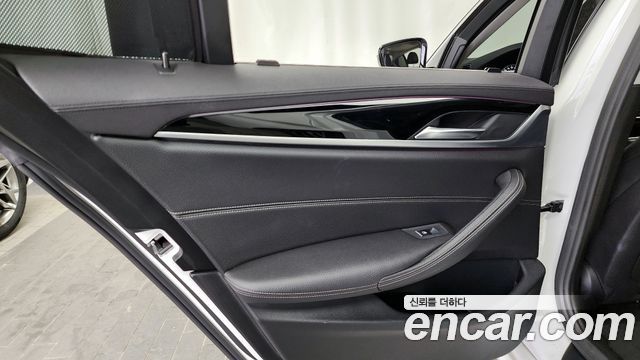 BMW 5-Series 520d Luxury Special Edition