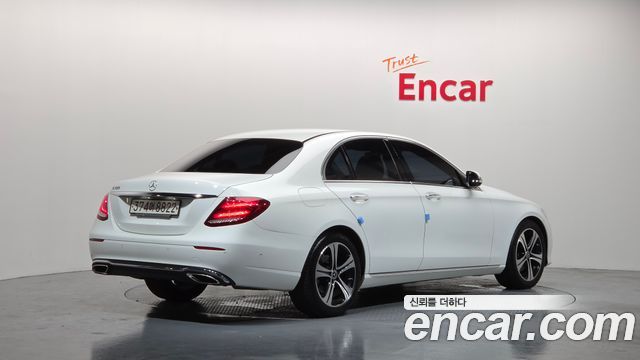 Mercedes-Benz E-Class E200 Avantgarde