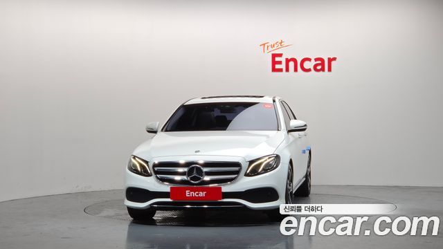 Mercedes-Benz E-Class E200 Avantgarde