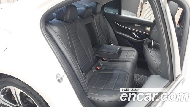 Mercedes-Benz E-Class E200 Avantgarde