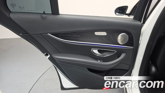 Mercedes-Benz E-Class E200 Avantgarde