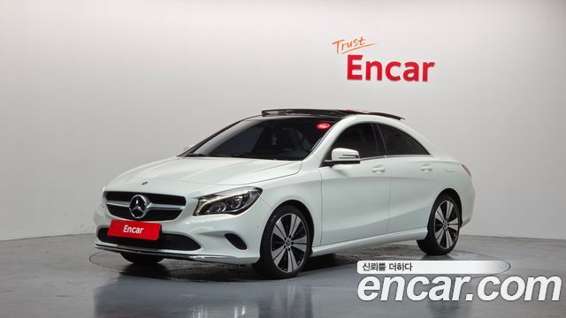 Mercedes-Benz CLA-Class CLA250 4MATIC