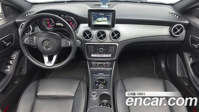 Mercedes-Benz CLA-Class CLA250 4MATIC
