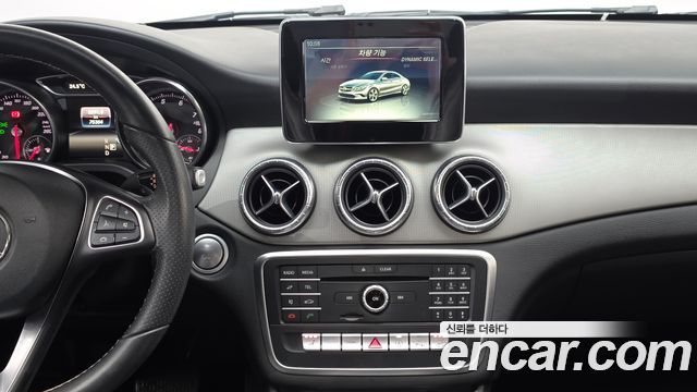 Mercedes-Benz CLA-Class CLA250 4MATIC