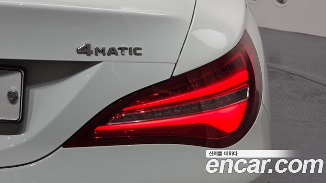Mercedes-Benz CLA-Class CLA250 4MATIC