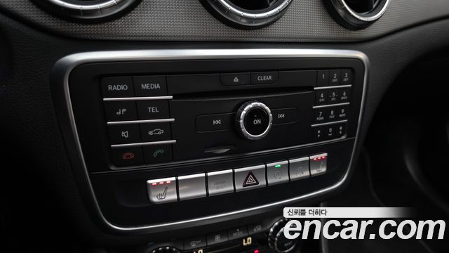 Mercedes-Benz CLA-Class CLA250 4MATIC
