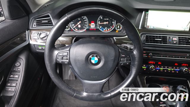 BMW 5-Series 520d Luxury Plus