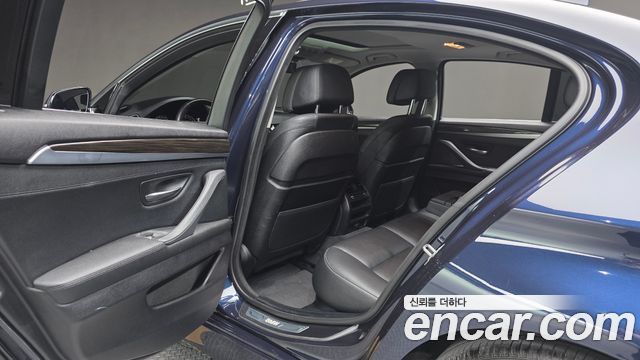 BMW 5-Series 520d Luxury Plus