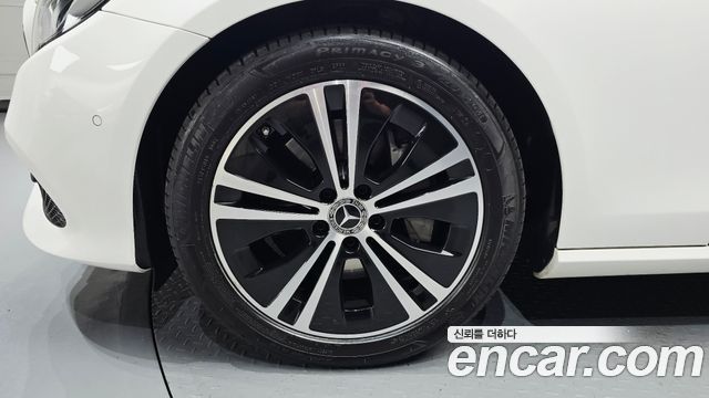 Mercedes-Benz E-Class E300 Avantgarde