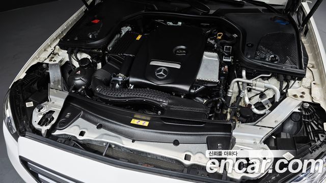 Mercedes-Benz E-Class E300 Avantgarde