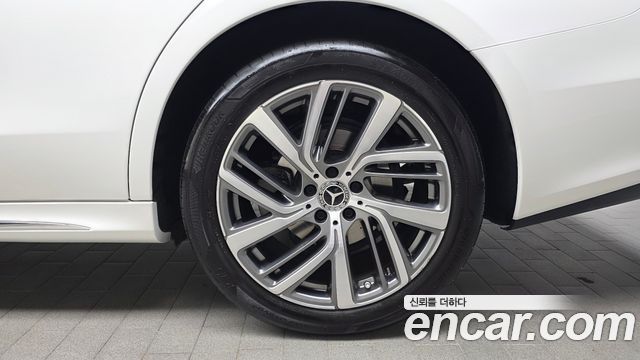 Mercedes-Benz E-Class E220d 4MATIC Exclusive