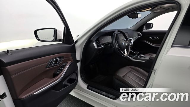 BMW 3-Series 320d Luxury