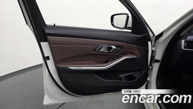 BMW 3-Series 320d Luxury
