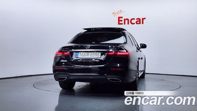 Mercedes-Benz E-Class E350 4MATIC AMG Line