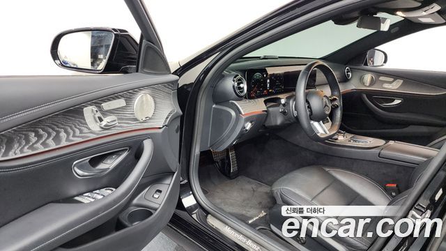 Mercedes-Benz E-Class E350 4MATIC AMG Line