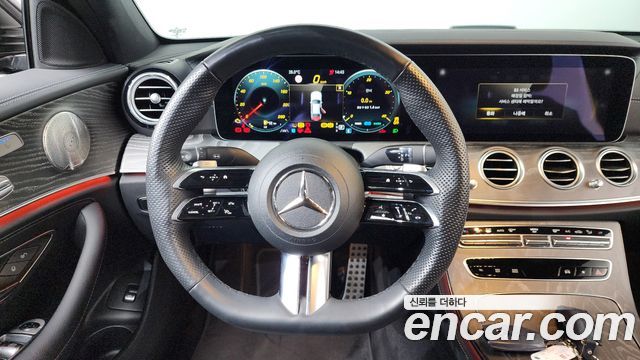Mercedes-Benz E-Class E350 4MATIC AMG Line