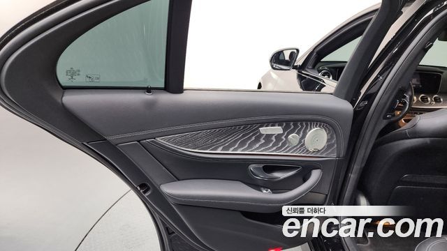 Mercedes-Benz E-Class E350 4MATIC AMG Line