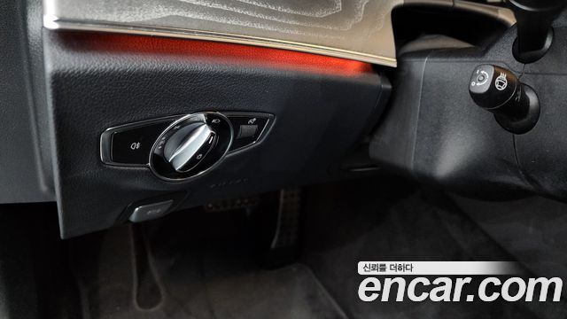 Mercedes-Benz E-Class E350 4MATIC AMG Line