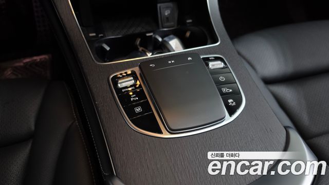 Mercedes-Benz GLC-Class GLC300e 4MATIC Coupe