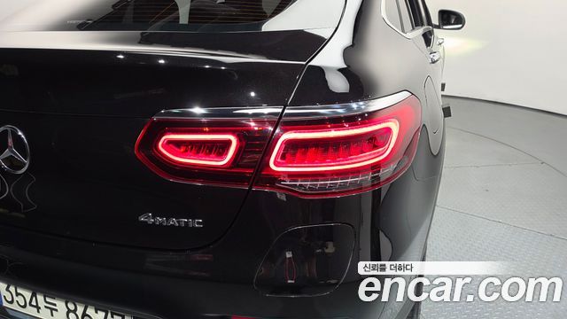 Mercedes-Benz GLC-Class GLC300e 4MATIC Coupe