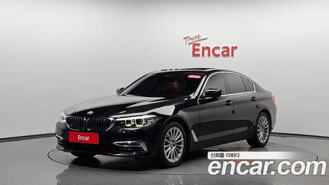 BMW 5-Series 520i Luxury