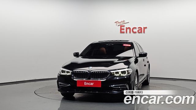 BMW 5-Series 520i Luxury