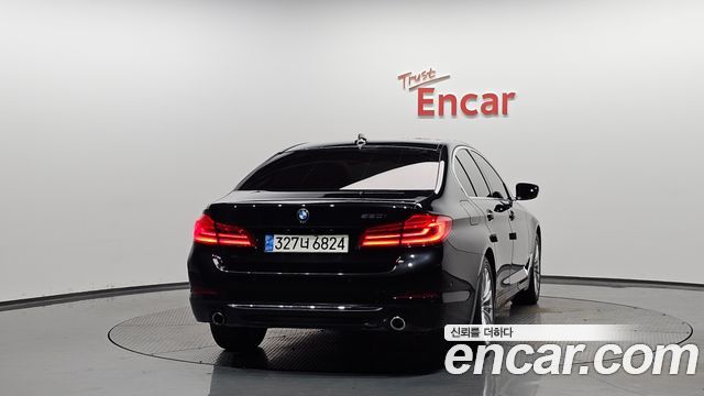 BMW 5-Series 520i Luxury