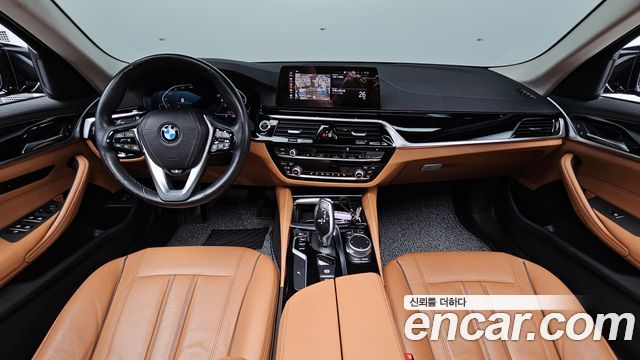 BMW 5-Series 520i Luxury