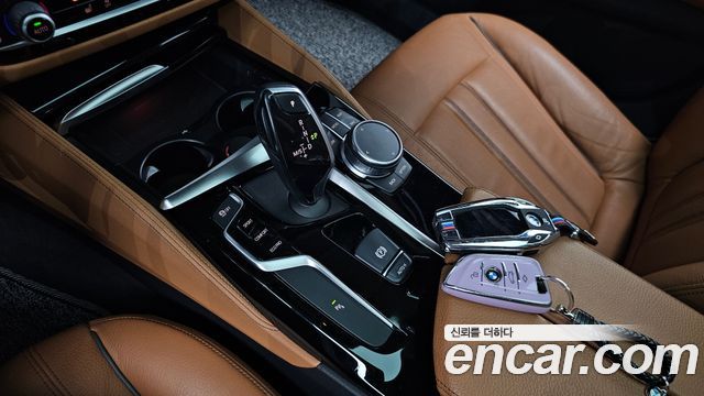 BMW 5-Series 520i Luxury