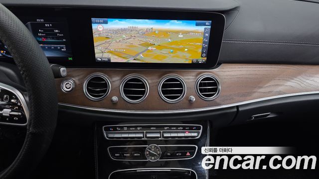 Mercedes-Benz E-Class E300 4MATIC Exclusive