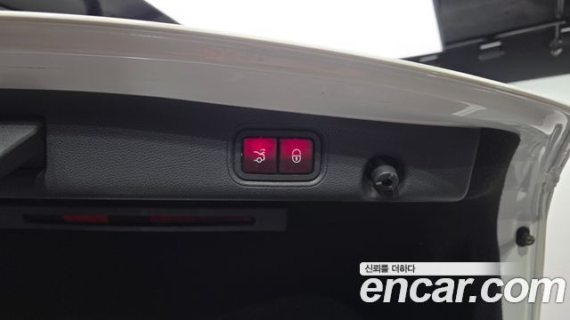 Mercedes-Benz E-Class E300 4MATIC Exclusive