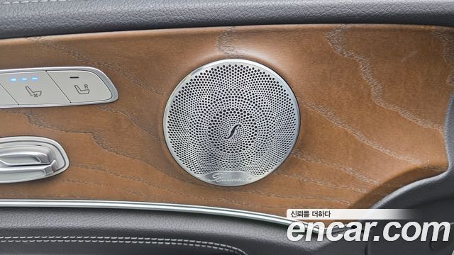 Mercedes-Benz E-Class E300 4MATIC Exclusive