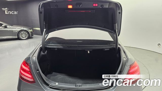 Mercedes-Benz E-Class E300 AMG Line