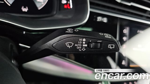 Audi Q8 55 TFSI Quattro Premium