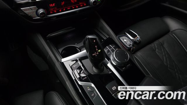 BMW 5-Series 530i xDrive M Sport Package Plus