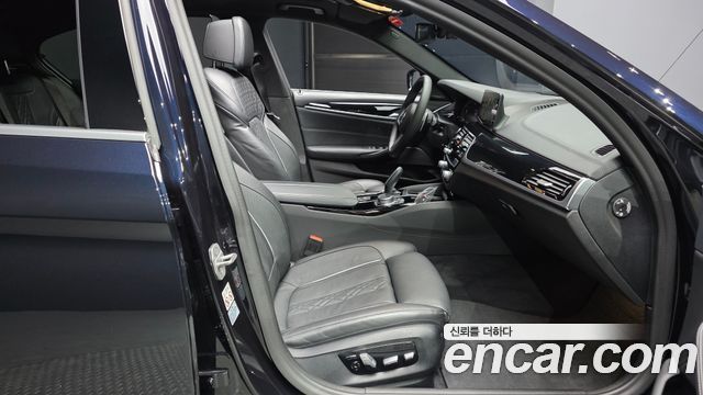 BMW 5-Series 530i xDrive M Sport Package Plus
