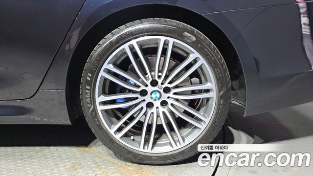 BMW 5-Series 530i xDrive M Sport Package Plus
