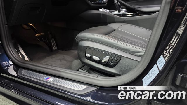BMW 5-Series 530i xDrive M Sport Package Plus