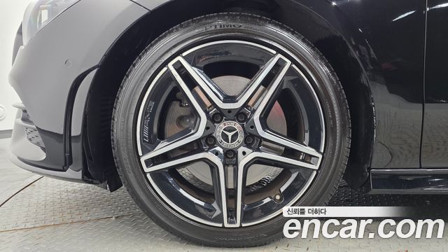 Mercedes-Benz CLA-Class CLA250 4MATIC