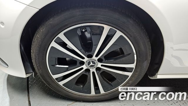 Mercedes-Benz E-Class E250 Avantgarde