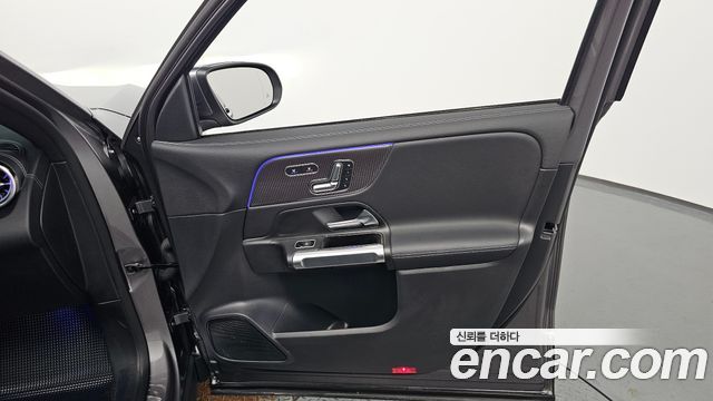 Mercedes-Benz EQB EQB300 4MATIC AMG Line