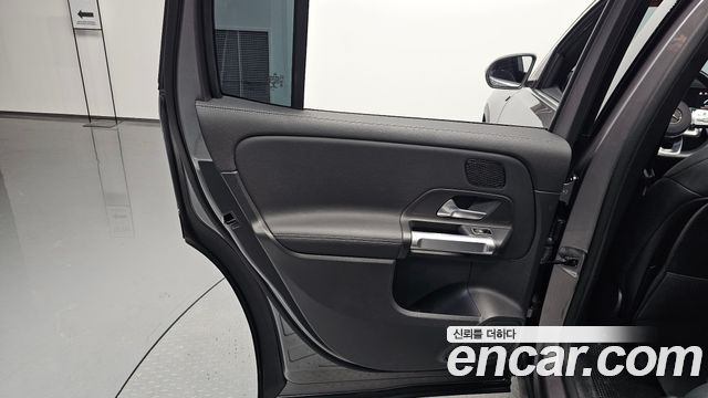 Mercedes-Benz EQB EQB300 4MATIC AMG Line