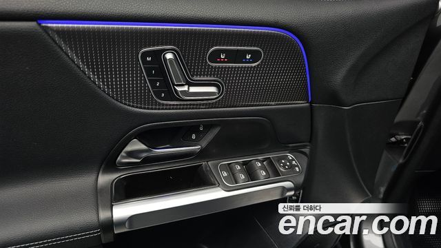 Mercedes-Benz EQB EQB300 4MATIC AMG Line