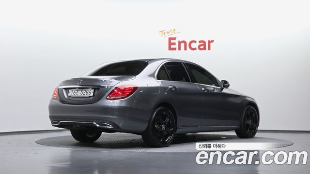 Mercedes-Benz C-Class C200 4MATIC Exclusive