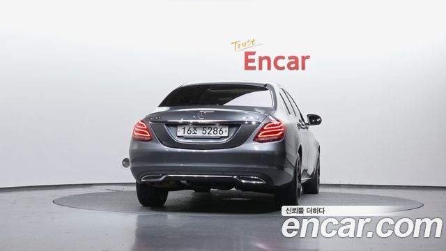 Mercedes-Benz C-Class C200 4MATIC Exclusive