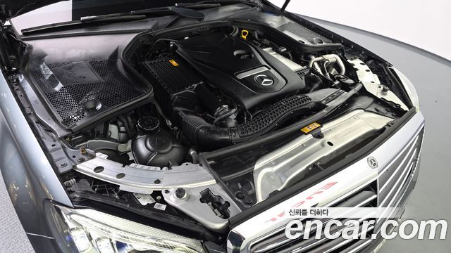 Mercedes-Benz C-Class C200 4MATIC Exclusive