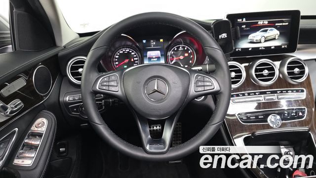 Mercedes-Benz C-Class C200 4MATIC Exclusive