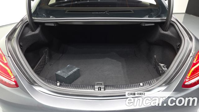 Mercedes-Benz C-Class C200 4MATIC Exclusive