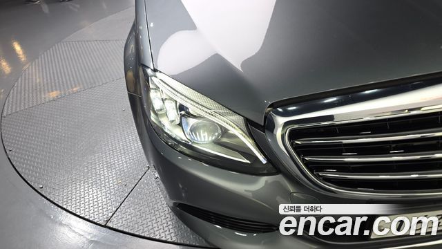 Mercedes-Benz C-Class C200 4MATIC Exclusive