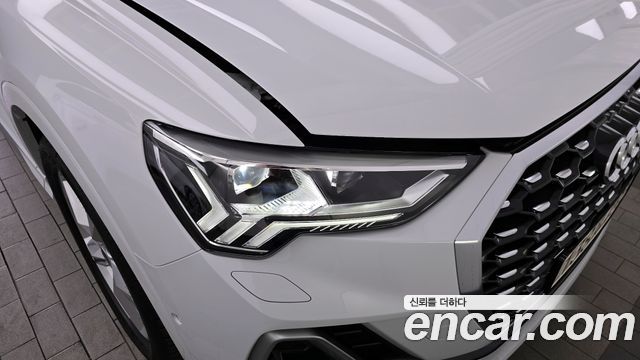 Audi Q3 35 TDI Premium Sportback